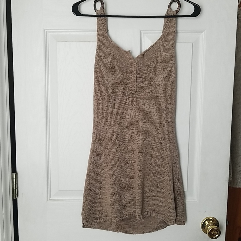 Sleeveless sweater